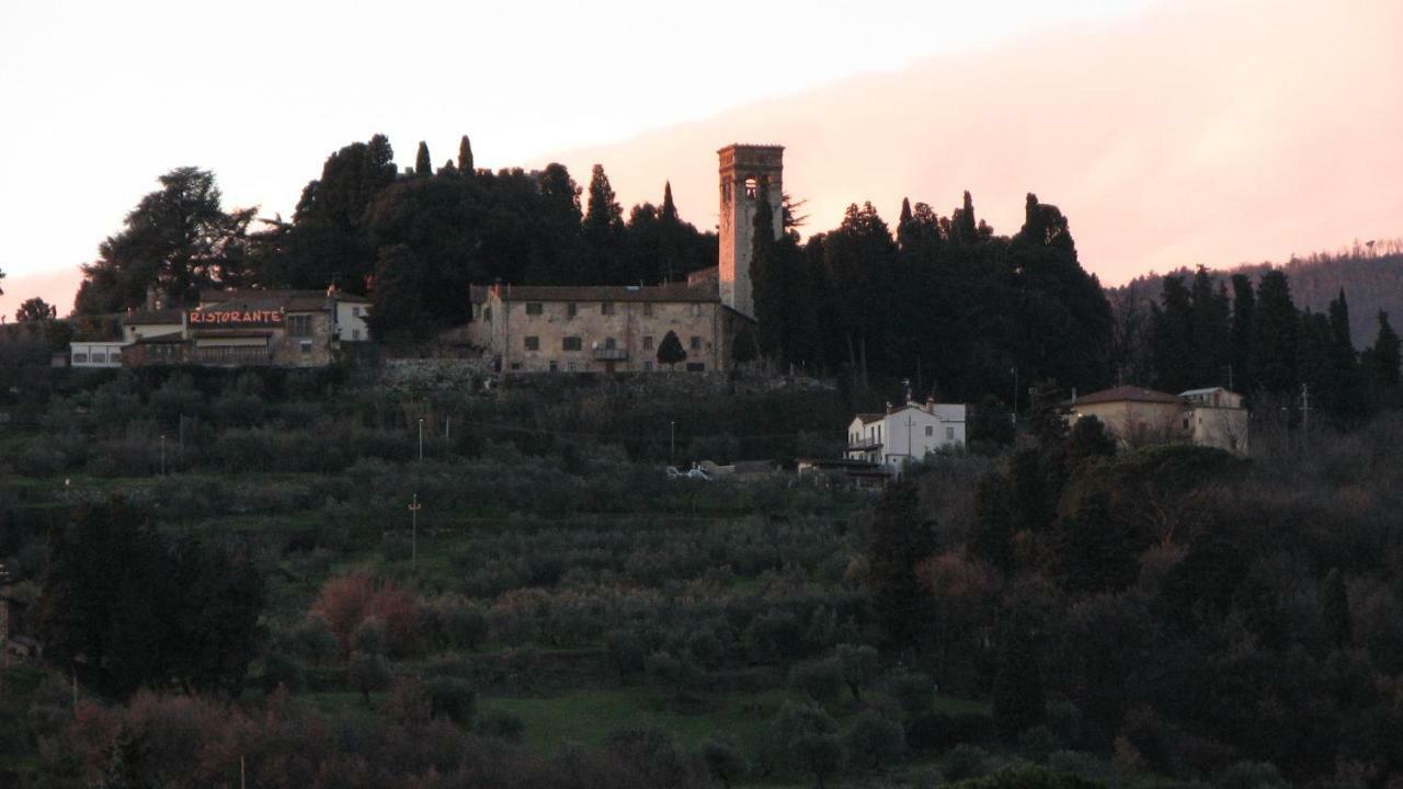 Borgo Della Rocca Bed & Breakfast Montemurlo Exterior foto