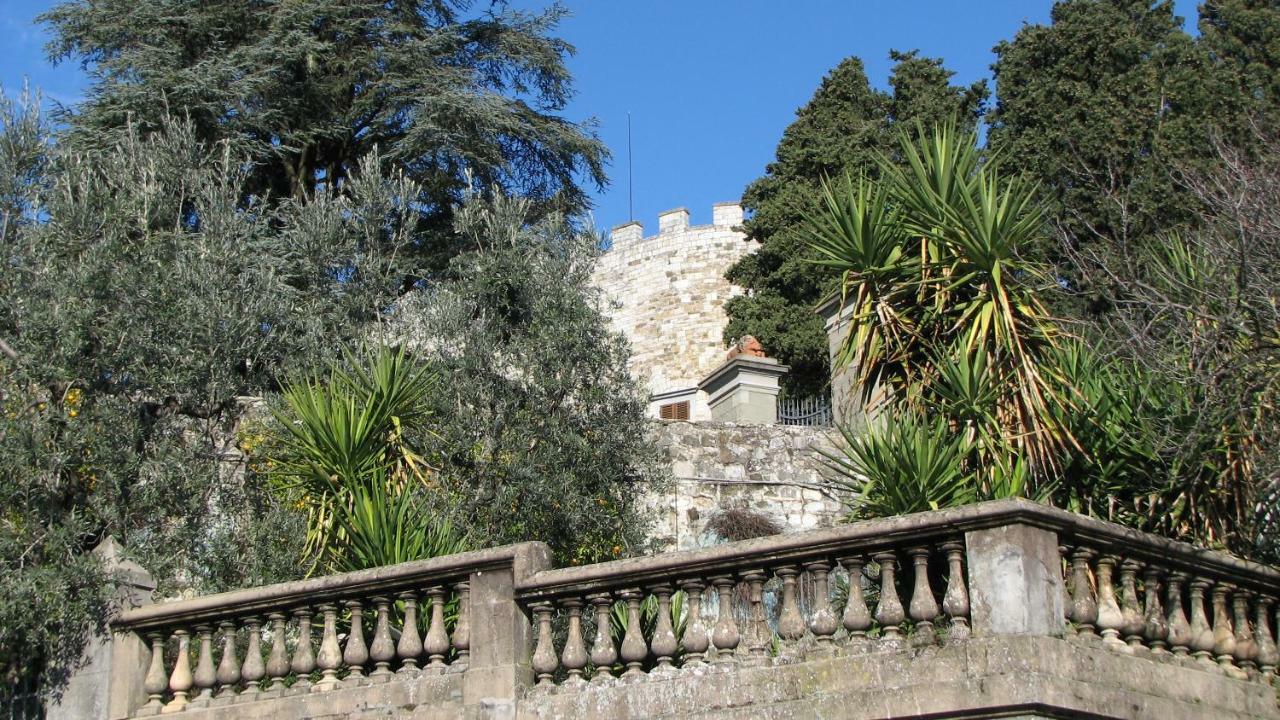 Borgo Della Rocca Bed & Breakfast Montemurlo Exterior foto