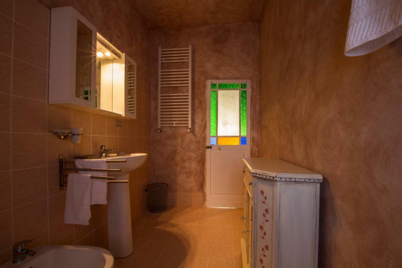 Borgo Della Rocca Bed & Breakfast Montemurlo Exterior foto