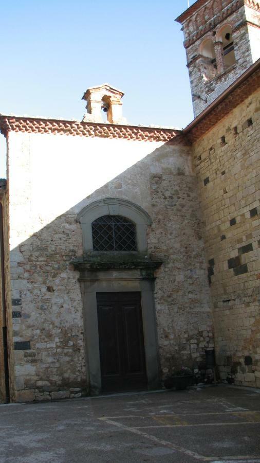 Borgo Della Rocca Bed & Breakfast Montemurlo Exterior foto